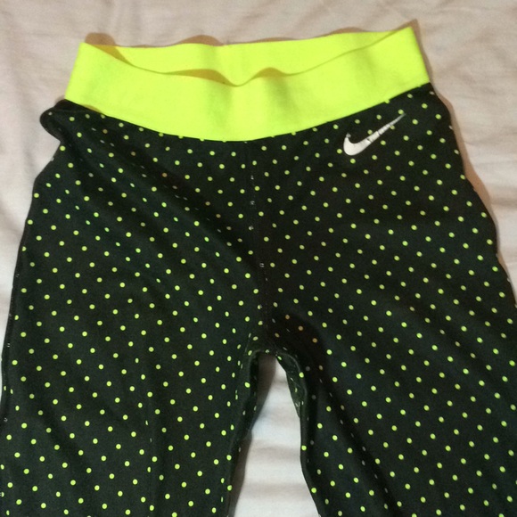 nike pro polka dot leggings